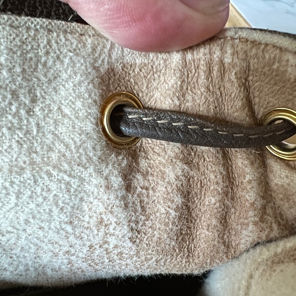 Gucci Ophidia Bucket Bag - Picture 7 of 16